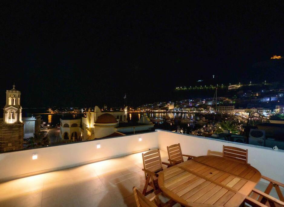 Lia'S Apartment Kalymnos Town Екстер'єр фото